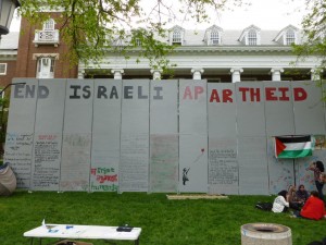 A Students for Justice in Palestine demonstration on the campus of University of Illinois Urbana-Champaign in April 2012. Photo credit: benchilada / Creative Commons.