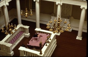 4) 1989 090 Touro Synagogue Interior Detail